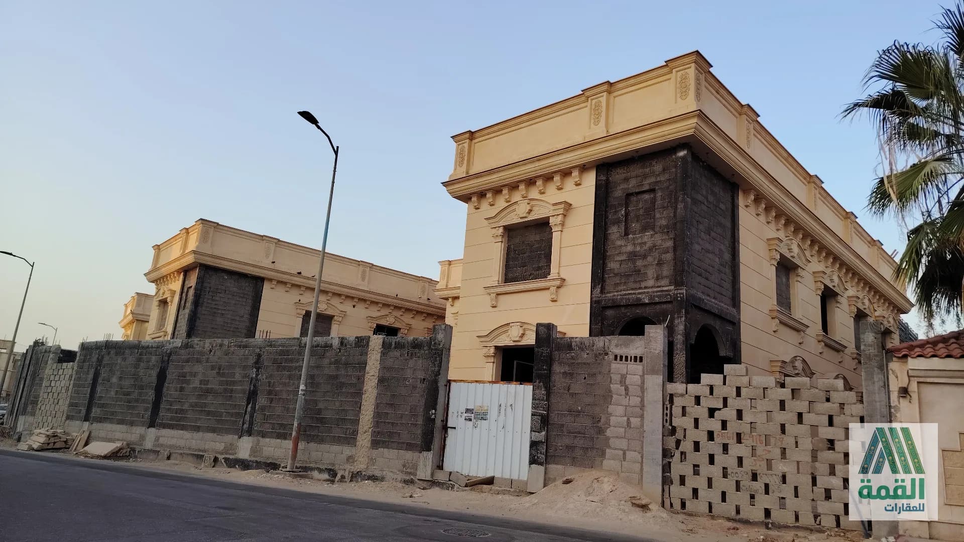 للبيع فيلا فاخرة عظم — صورة 1 من 1